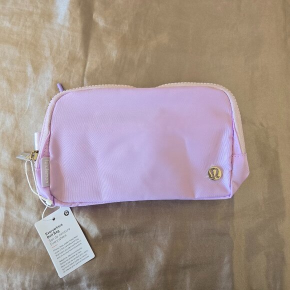 lululemon athletica Handbags - Brand New LULULEMON Lavender / Purple Everywhere Crossbody / Belt Bag (NWT)